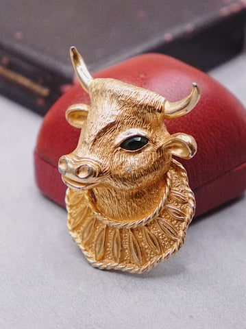 Castlecliff bull ox brooch (Vintage)