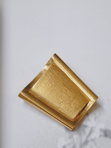 Escada golden plaque pendant/brooch (Vintage) | on slowness