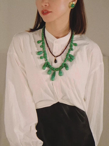 Old glass jade-look statement necklace (vintage) | on slowness