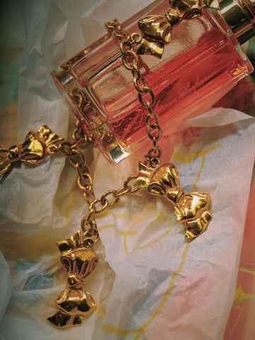 vintage CHANEL raffia bow necklace | on slowness