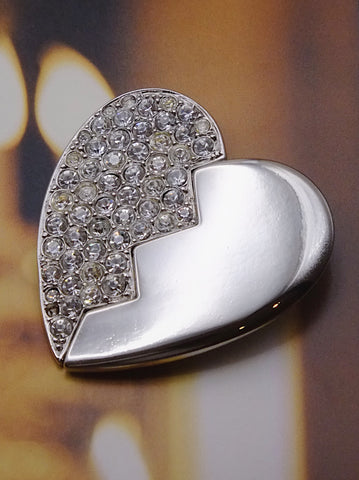 Pre-owned vintage YSL Yves Saint Laurent heart brooch | on slowness