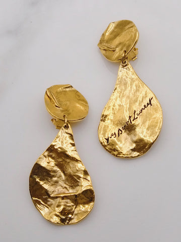 Vintage YSL Yves Saint Laurent golden drop earrings | on slowness