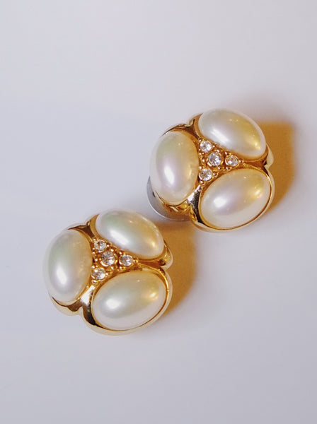 Grosse faux pearls clip on earrings (vintage) | on slowness