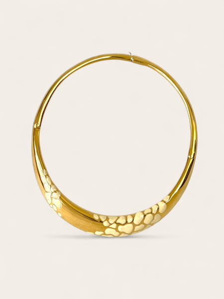 Givenchy creamy enamel pattern choker necklace (Vintage)