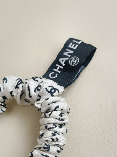 Chanel 2023 silk hair scrunchie (vintage)