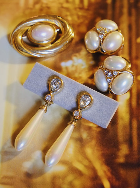 Chr Dior pearl drops earrings (Vintage) | on slowness