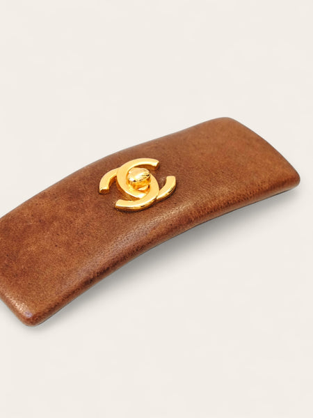 Chanel brown leather CC turnlock hairclip (vintage)