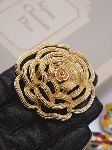 Vintage Christian Dior camellia large brooch | on slowness