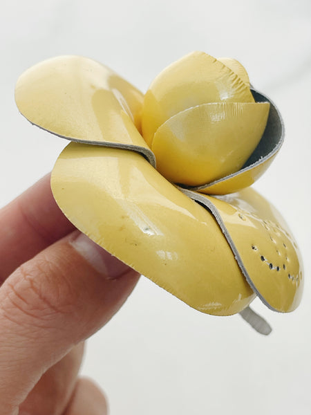 CHANEL Camellia Brooch in buttery yellow leather (vintage)