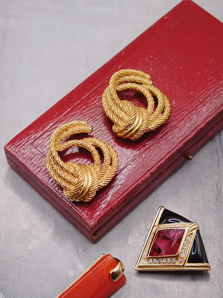 Vintage Chr Dior knot brooch | on slowness