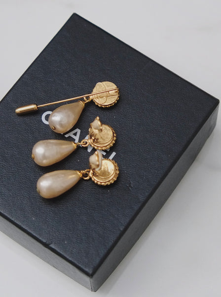 CHANEL clover with pearl drops earrings and pin (vintage)