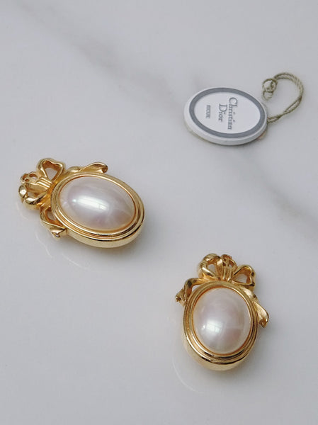 Chr Dior raffia bow imitation pearl earrings (vintage)