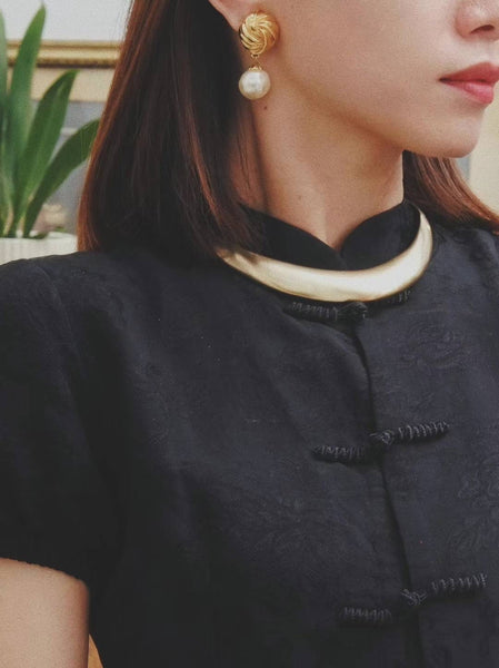 Sonia Rykiel golden swirling knot pearl drops earrings (Vintage) | on slowness