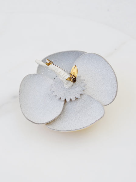 CHANEL Camellia Brooch in buttery yellow leather (vintage)