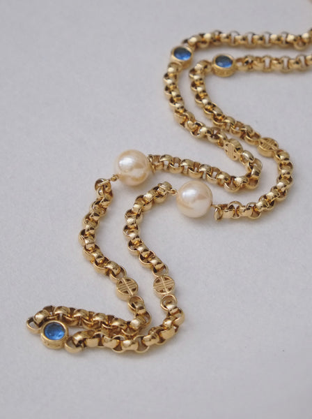 Givenchy logo with pearls long chain necklace (Vintage)