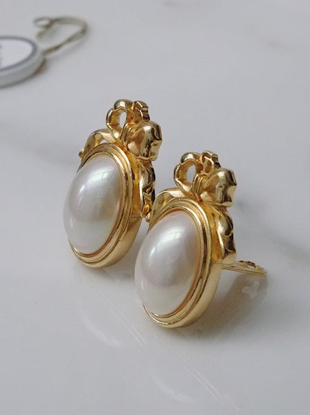 Chr Dior raffia bow imitation pearl earrings (vintage)