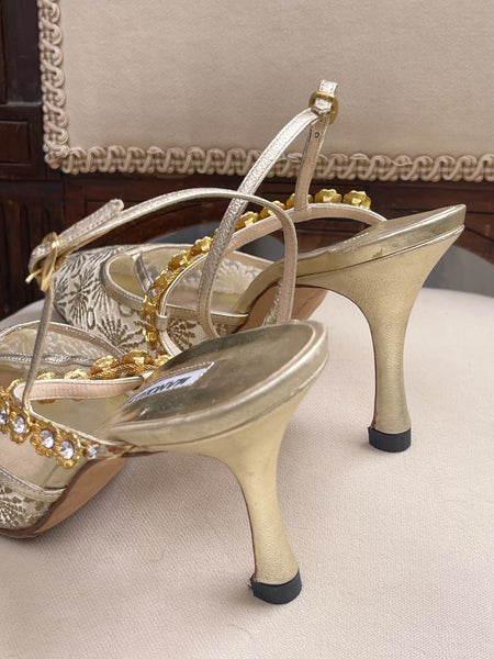 Manolo Blahnik golden embroidery high heel (Vintage)