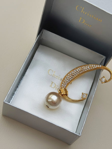 Christian Dior Boutique Letter C with Pearl Brooch (Vintage)