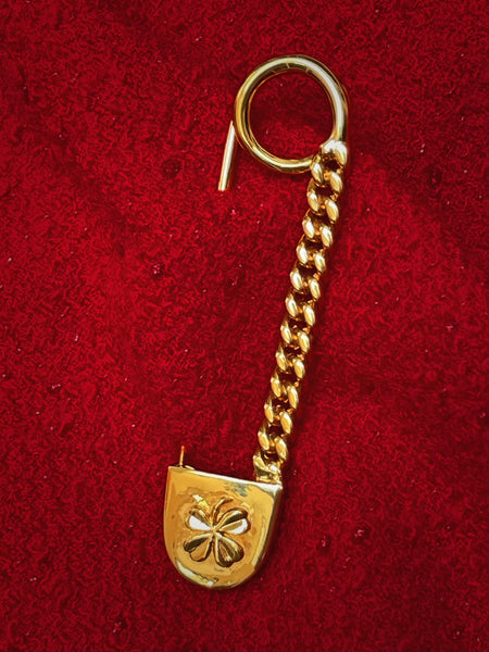CHANEL lucky clove Brooch (vintage)