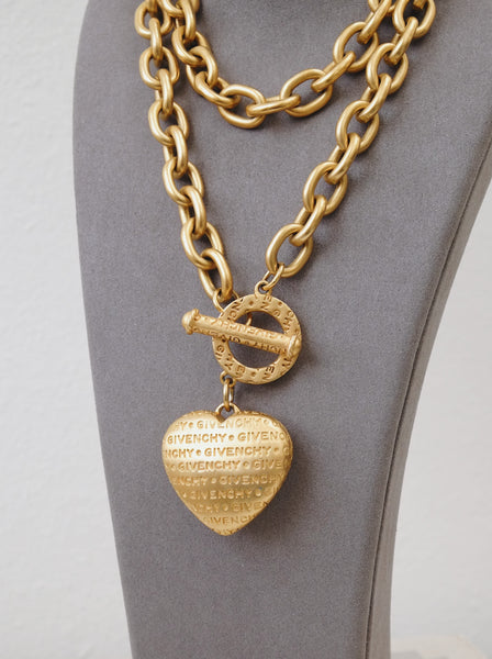 Givenchy heart logo pendant chain necklace (Vintage)