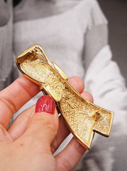 Vintage Christian Dior raffia bow houndstooth brooch | ON SLOWNESS