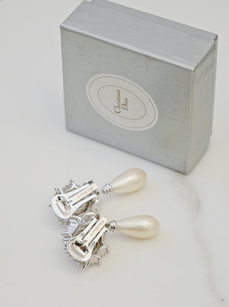Chr Dior faux pearl drops earrings (vintage)