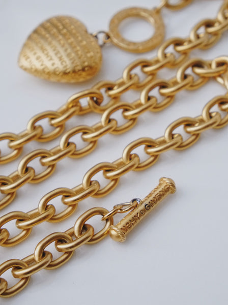 Givenchy heart logo pendant chain necklace (Vintage)