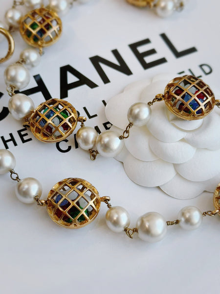 CHANEL glass pearls and golden chains long necklace (vintage)