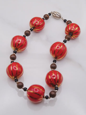Red porcelain beads necklace (Vintage)