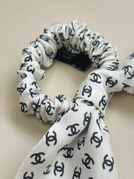 Chanel 2023 silk hair scrunchie (vintage)