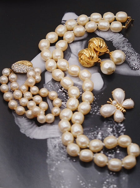 Vintage Marvella faux pearls butterfly brooch | on slowness