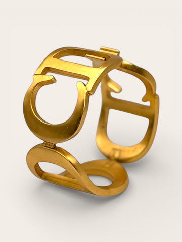 Chr Dior statement infinity CD bangle (vintage)