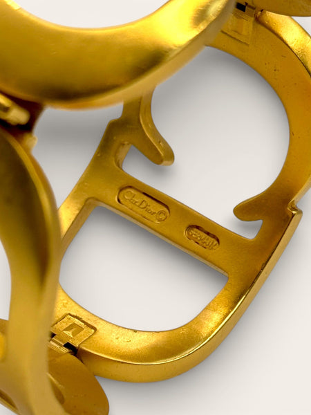 Chr Dior statement infinity CD bangle (vintage)