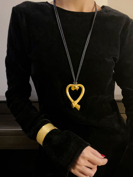 Escada golden heart pendant rope necklace (Vintage)