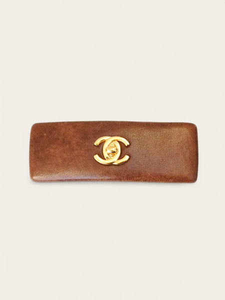 Chanel brown leather CC turnlock hairclip (vintage)