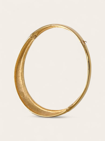 Givenchy creamy enamel pattern choker necklace (Vintage)