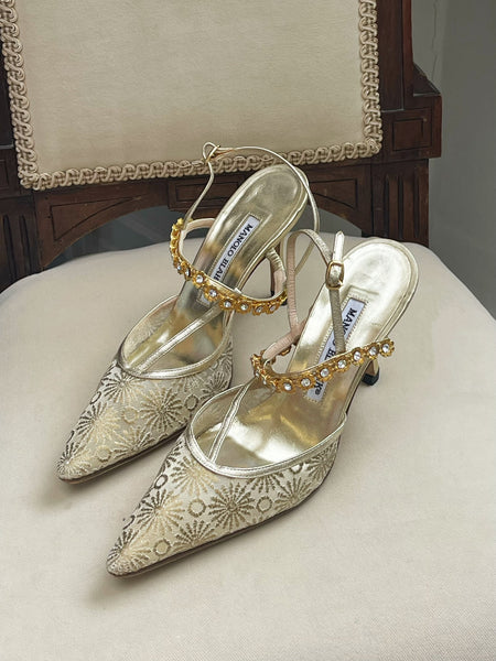 Manolo Blahnik golden embroidery high heel (Vintage)