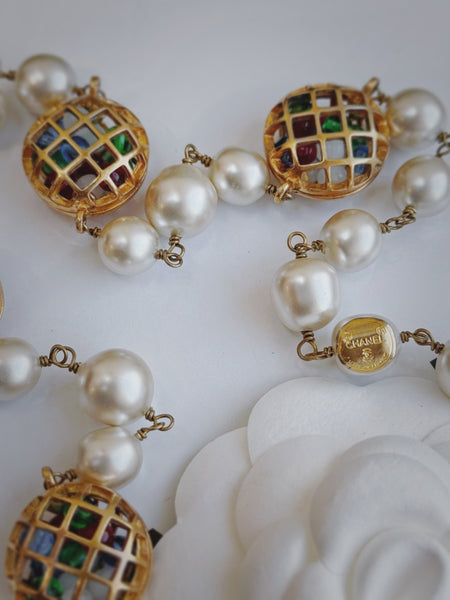CHANEL glass pearls and golden chains long necklace (vintage)