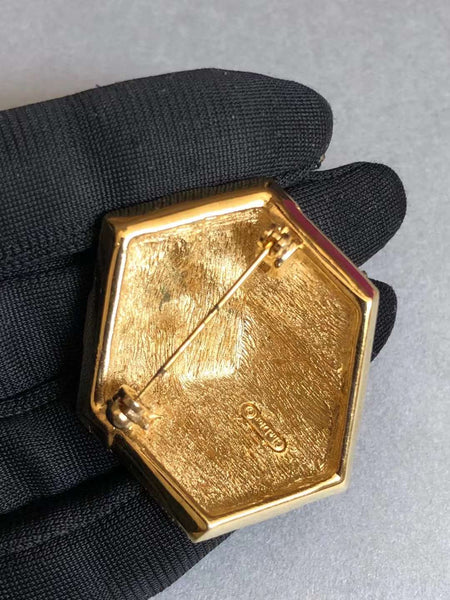 Pre-owned vintage Christian Dior gift box brooch | ON SLOWNESS