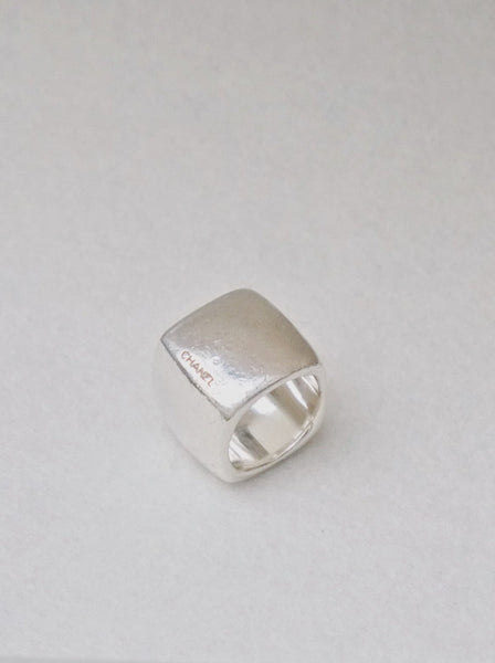 Vintage CHANEL 925 silver square ring | ON SLOWNESS