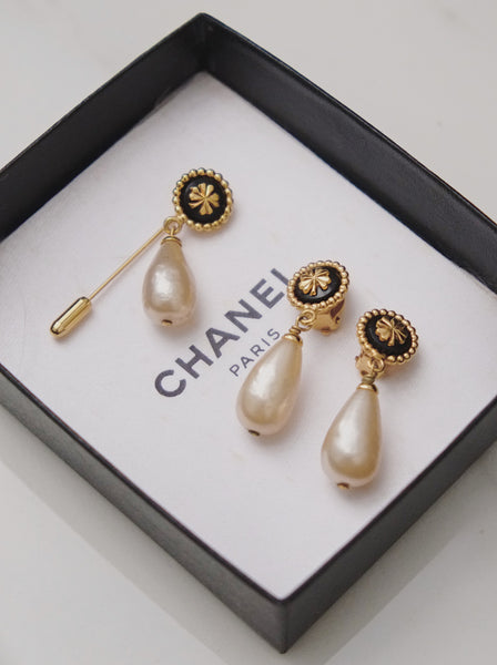 Vintage CHANEL clover with pearl drops earrings | ON SLOWNESS