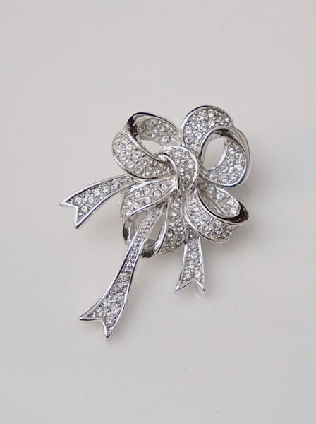 Chr Dior Crystal-Encrusted Bow Ribbon Brooch (Vintage) | ON SLOWNESS