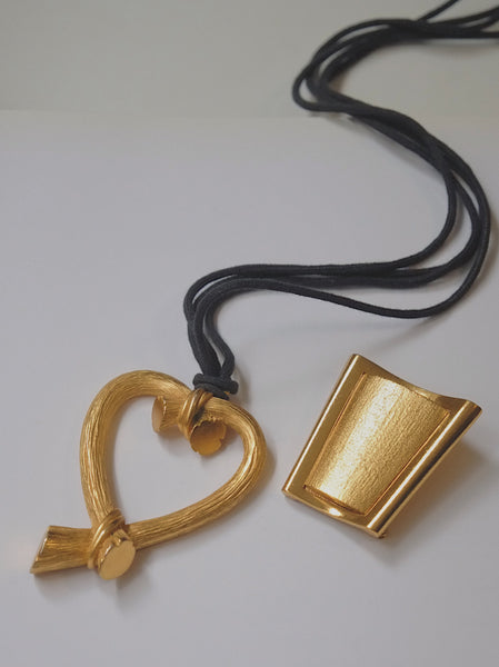 Escada golden plaque pendant/brooch (Vintage) | on slowness