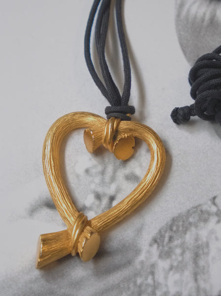 Escada golden heart pendant rope necklace (Vintage)