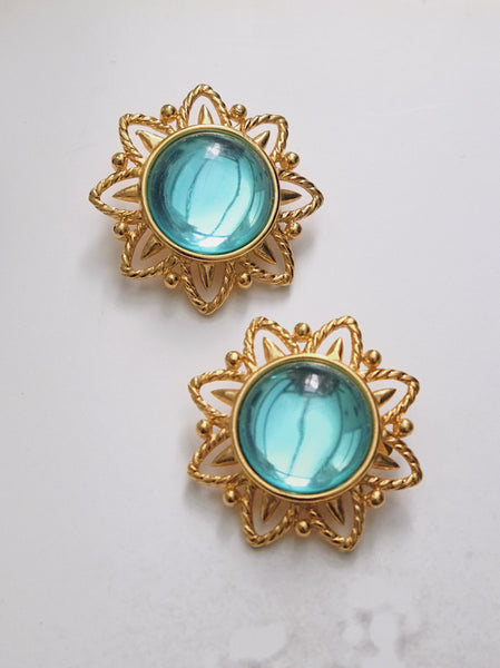 Trifari turquoise glass cabochon earrings (Vintage)