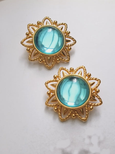 Trifari turquoise glass cabochon earrings (Vintage)