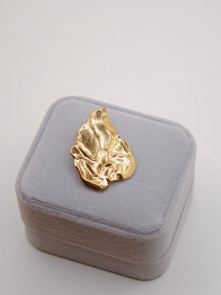 YSL Yves Saint Laurent golden fire brooch (Vintage) | on slowness