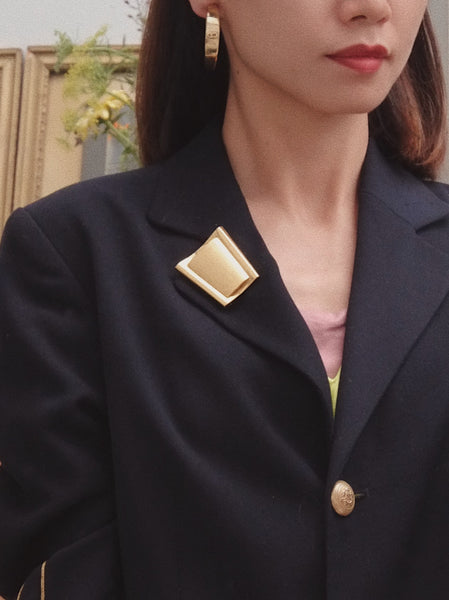 Escada golden plaque pendant/brooch (Vintage) | on slowness