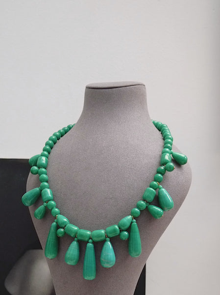 Old glass jade-look statement necklace (vintage)