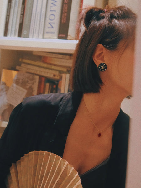 CHANEL black classy clip on earrings (vintage)